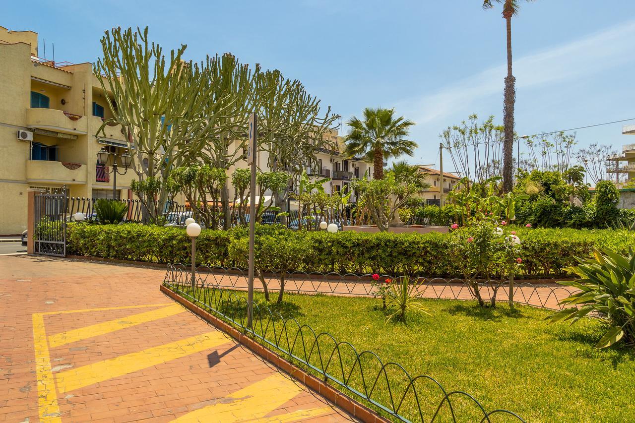 Casa Di Paola Apartment Giardini Naxos Exterior photo